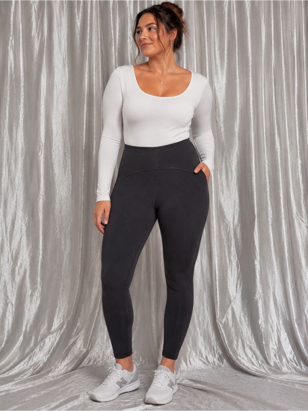 Lululemon Women’s Size 2 Black High Rise Leggings Athletic Yoga Pants 7/8